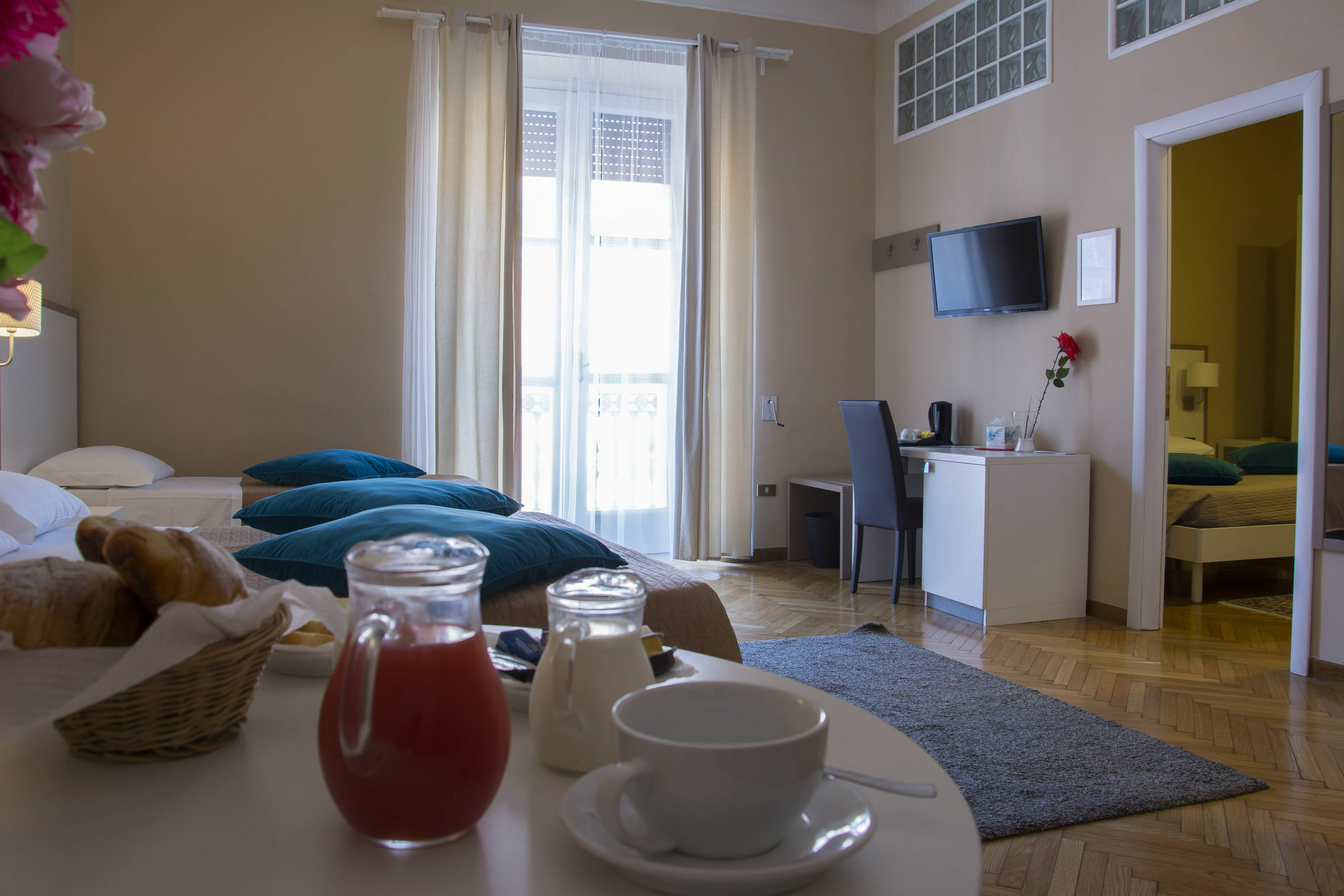 Il Ventre Di Napoli " Costantinopoli" Hotel ภายนอก รูปภาพ