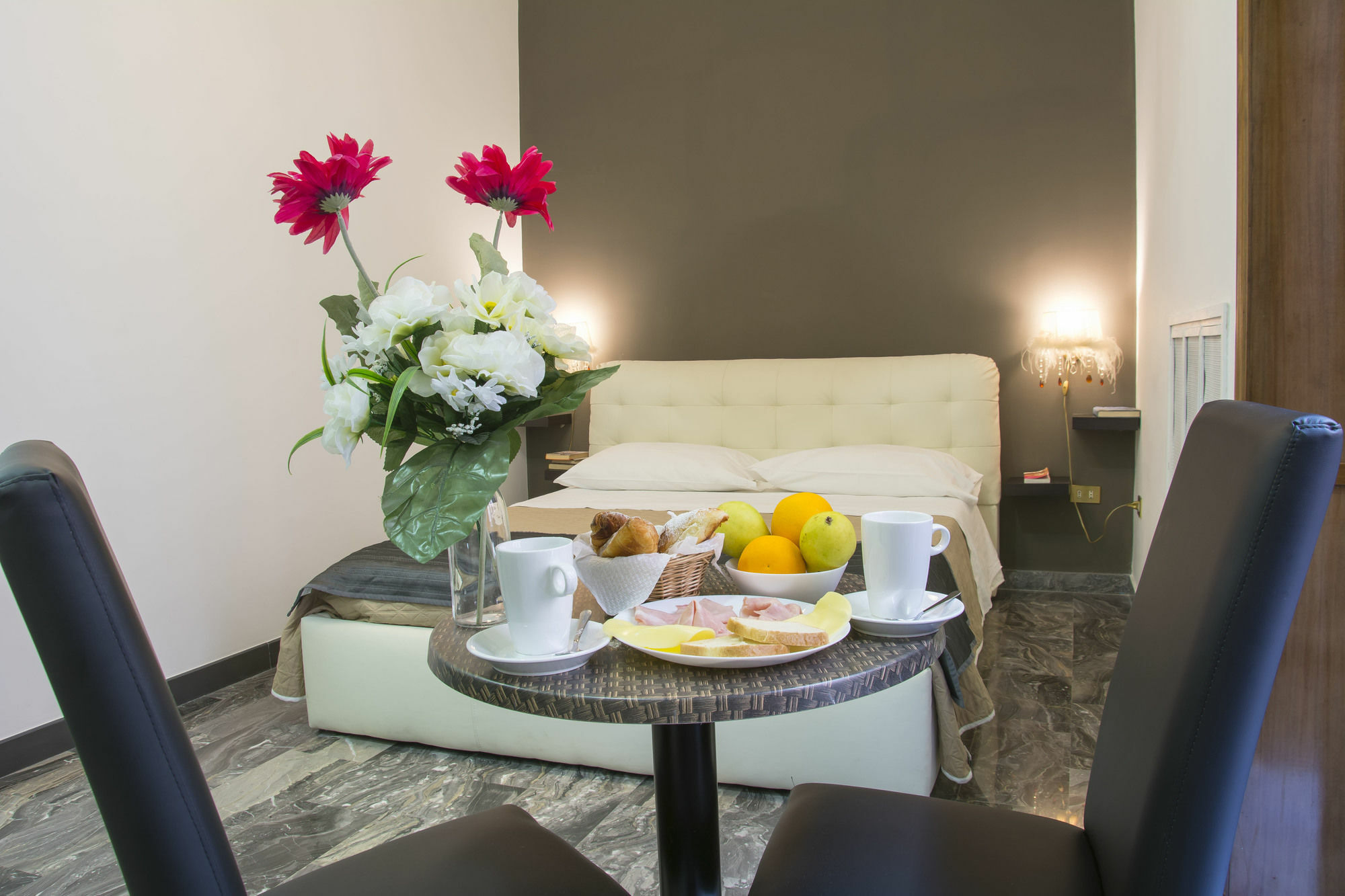 Il Ventre Di Napoli " Costantinopoli" Hotel ภายนอก รูปภาพ